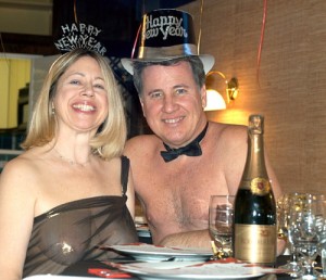 terra cotta inn nude couple 300x258 Nude Guests at the Terra Cotta Inn, California