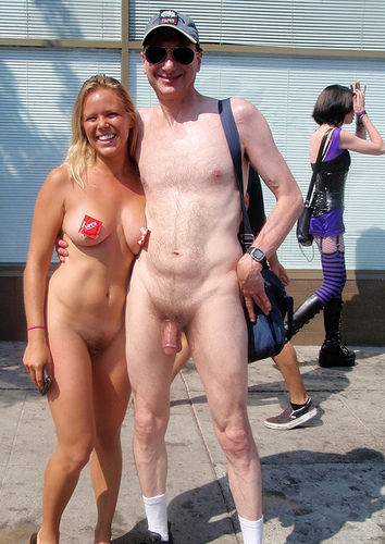 4912901538 a25e9a4564 Naked Exhibitionist Couple